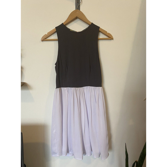 Against Nudity Sleeveless Flowing Gray and White Dress Womens Size Small - Picture 1 of 11